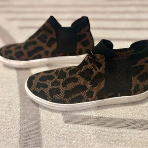 Kelly & Katie Leopard Print Flats